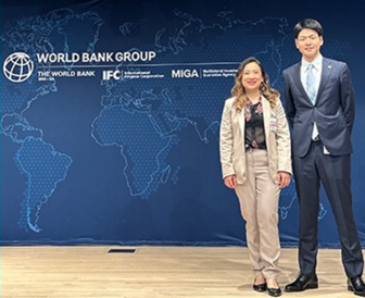 MPhil ESD students Jocelin Wijaya and Ryuta Kuniyoshi